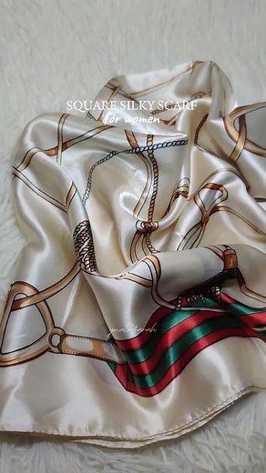 🩷🤍 #ynatafarah #silkyscarf #bandana #shawls #scarf #girlsthings #fyp #foryou #foryoupage #fyppppppppppppppppppppppp