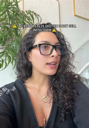 @The RealReal horrible experience do not recommend to anyone 👎 never have I ever had to make a complaint video before but this is so messed up #therealreal