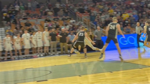 This sequence was crazy. Tug Valley takes the lead with 7 seconds left | WV Sports News
