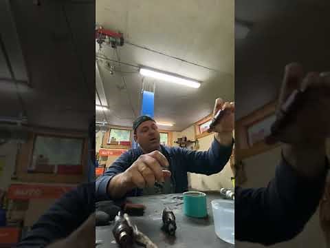 ASPHALT GARAGE Dismantling and cleaning of Renault F8Q engine diesel injectors (part 1)