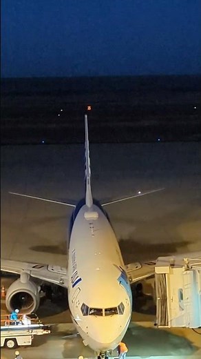 新潟空港ナイトシーン｜スポット駐機中のANA機を俯瞰で捉える