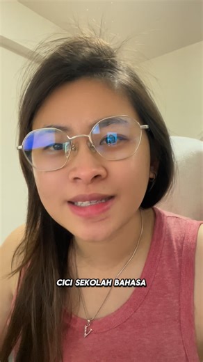 Heni Vinesia on Instagram: "Day 65 | Sekolah bahasa, bisa kerja gak? Buat nini (mini me) kuat mental mah bisa bayar SPP sendiri gak usa beasiswa 😏 #henivinesia #orangindonesiaditaiwan #sekolahbahasaditaiwan"