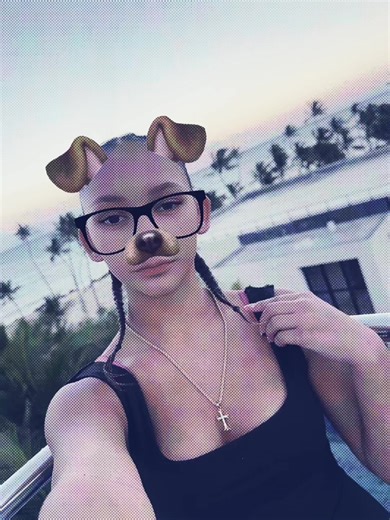 There was people watching me😭FAVS@’ 𝐦𝐢𝐤𝐚 . @𝔢𝔪𝔪𝔞 @mariana 𝄞⨾𓍢ִ໋🪞 @🎧𝓐𝓷𝓷𝓪🏀