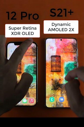 Super Retina XDR OLED vs Dynamic Amoled 2X #120hz #Shorts