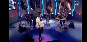 100K views · 3.9K reactions | "Cai neve em Nova York ", ontem, no programa do Herman José, "Cá por Casa", na RTP1 Vocês viram? Amor Electro #amorelectro #marisaliz #tiagopaisdias #ruirechena #ricardovasconcelos #mauroramos | Marisa LIZ - Clube de Fãs | Facebook