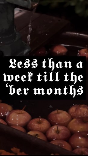 Taylor Reynolds | The most wonderful time of the year 🍁🖤🍂What are you most looking forward to this Autumn?! • • • • • • • • • • • • #halloween... | Instagram