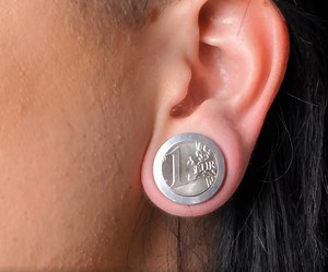 25M views · 54K reactions | Fancy jewelry made of simple coins! Wow!  | 5-Minute Crafts | Facebook