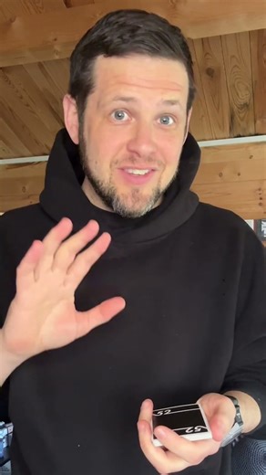 Self-working card trick using spelling principle