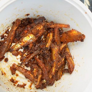 வெயிலுக்கு இதமாய் Palaya SORU Pacha Milaga Tamil Food Review Pakoda Boyz Nathu's Palaya Soru Pacha Milaga Shop No 13, Beach, Valmiki Nagar, Thiruvalluvar Nagar, Thiruvanmiyur, Chennai, Tamil Nadu 600041 Contact: 09884257617 Map: https://maps.app.goo.gl/Fy2cXVGZK4WDZiet8 #food #viral #trending #StreetFoodVibes | Pakoda Boyz