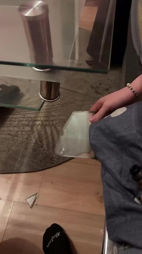 Kto rozbił kieliszki? Krótki śmieszny moment z odkurzaczem