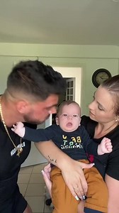 Les bisous 😘 #baby #bebe #couplegoals #couplelove | David Cruciani