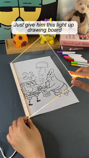 ✨ Brighten up your space and your holiday vibes with this luminous acrylic message board!  Whether it’s for cozy home decor, your office desk, or a festive store display, every note you write lights up in the prettiest glow ️ So easy to write, erase, and customize—add some Christmas sparkle to your reminders, greetings, and little messages today! ✨ | Regularlyk | Facebook