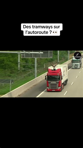 🇩🇪 L’Allemagne teste le camion électrique… sous caténaire L’Allemagne expérimente une solution étonnante pour les camions électriques longue distance : le projet eHighway. Le principe est simple : les poids lourds roulent sur l’autoroute grâce à une caténaire électrique, exactement comme un tramway. Cela permet de réduire la taille des batteries et donc d’augmenter la charge utile. Le projet, développé par l’Université d’Aix-la-Chapelle et le constructeur DAF, a déjà parcouru plus de 10 000 km