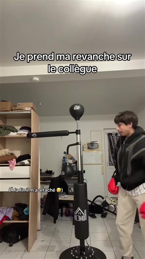 Un moment hilarant de boxe au travail !