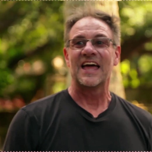 How Do Chameleons Change Colour? | How Do Animals Do That? #Chameleons #AnimalFacts #NatureEducation #HowDoAnimalsDoThat #Wildlife