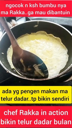 chef Rakka bikin telur dadar bulan #ceritasue #ninendanrakka #ceritarakka #telurdadar