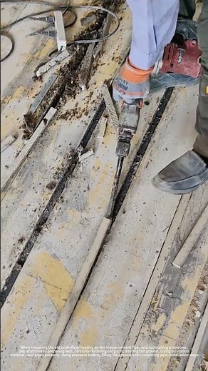 Use Electric Chisel To Groove Cement Floor For Laying Heating Pipes !