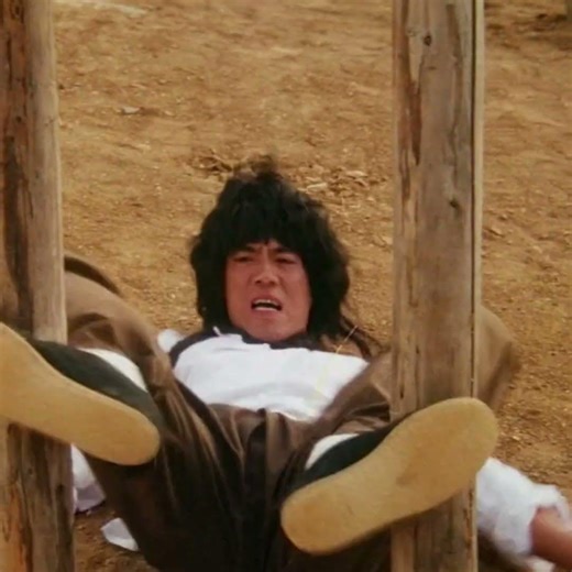 Diligent Practice Of Snake‑Shaped Fist Turned Him Into An Unbeatable Fighter! #movie #功夫大師 #kungfu