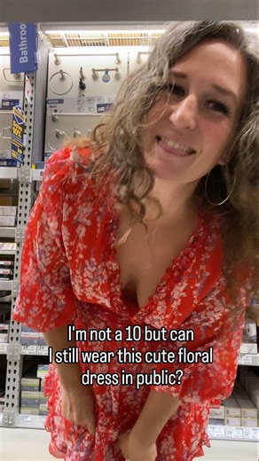 Lainey Marie on Instagram: "Love the back detail of this dress! 🥰❤️"