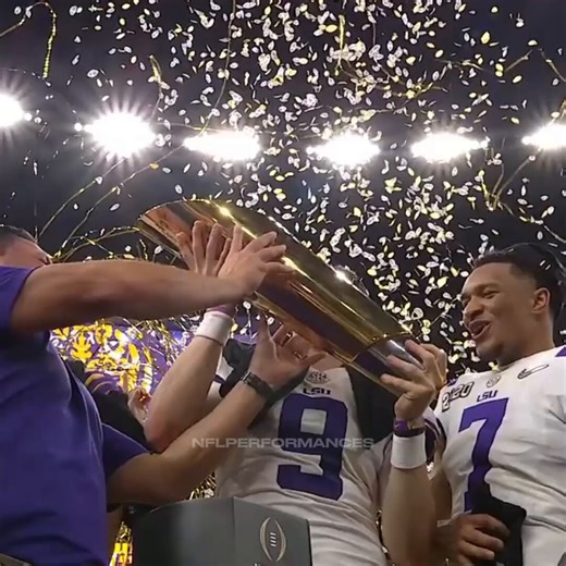 Joe Burrow 21 of 49, 463 passing yards, 58 rushing yards, 5 touchdowns against Clemson in the 2020 national championship 🏆