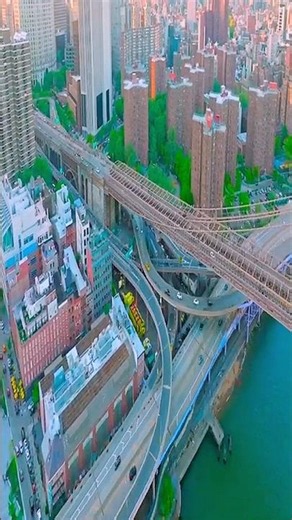 Brooklyn Bridge Highway View 🗽 | Stunning NYC Drone Shorts #shorts#travel #usa