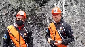 #Táchira || Reactivan mina de asfalto La Gotera La mina esta ubicada en el municipio Torbes, y se encontraba paralizada desde hace más de 3 años. Gracias al esfuerzo de CorpoTáchira, Coimta e IVT, se dió inicio al Plan Integral de Mantenimiento Vial para aplicar en el Área Metropolitana, comenzando con la distribución de 60 camiones de asfalto para el municipio Cárdenas y así saldar la deuda social con sus comunidades. "Este Plan Integral de Mantenimiento Vial también llegará a otros municipios 