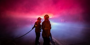 Explosive Franklin Fire forces thousands to evacuate as 4,000 acres burn in Malibu