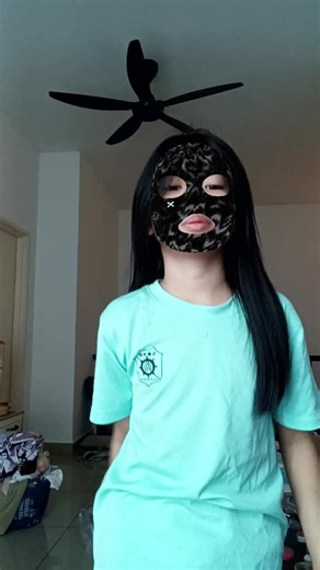 完蛋了，要开学了，还在这拍视频 #希望自己能火求求你们啦😔 #求官方爸爸给我流量🌚💦 #等了他好多年，却不见了影子 #关注我不迷路