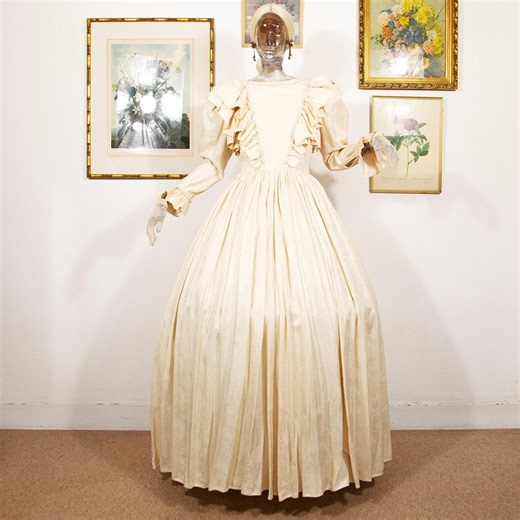 Vintage 1980s Enzo Russo Silk Victorian Wedding Dress Pearl Ruffle Couture Ivory Gown - Etsy Canada