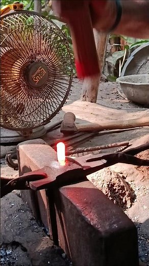 "Unbelievable Blacksmith Skills! Red Hot Steel Hammering🔥#amerika #1million