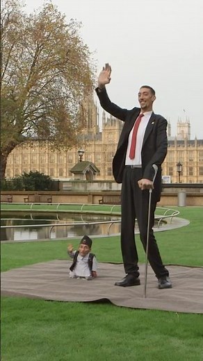 Sultan Kosen, the world's tallest man, meets the shortest man ever, Chandra Dangi 😳