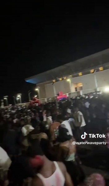 Shut down Ago iwoye Last Night🔥🔥🔥 It’s the Craziest Water Wave Party 🌊🌊🎉🎉 Absolute Fun #waterwave #waterwaveparty @TeamBash⛹🏾‍♂️❤️ #trends #outside #oouhoestory