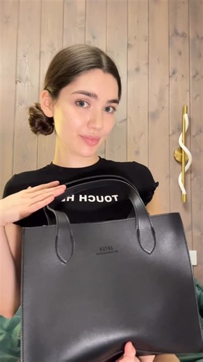 Nata 🖤 on Instagram: "There’s something timeless about a black handbag. It’s elegant, versatile, and instantly elevates any outfit. The perfect black bag isn’t just an accessory — it’s a statement 🖤✨"