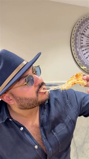 Saad el habachi stories on Instagram‎: "مكاين غير لهمزة فهاد الشهر 👍🏼✅ Follow : @positivemaroc for more content ❤️👍🏼"‎