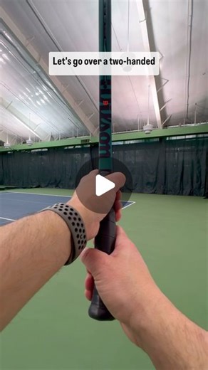 Gavin Glider on Instagram: "Two handed backhand grip tutorial 👍🎾 This is just one variation on a two handed backhand grip. Unlike the one hander, there are a lot of options for hand combinations but this is the easiest to learn and master 🙌 #teamwilson #wilsontennis #tennislessons #tennisgrip #backhand"