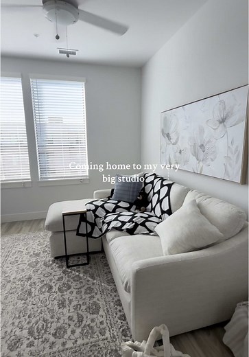 Exploring a Spacious NYC Studio Apartment Tour