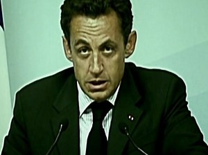 "Tu continues comme ça, je t'écrase" : Nicolas Sarkozy humilié par Vladimir Poutine (vidéo) - Closer