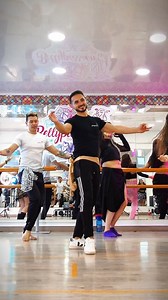 9.4K views · 2.5K reactions |  Estas canciones son lo máximo ¿no lo crees? Inscribete a nuestras clases de danza y aprende a bailar con nosotros! Coreo: @alexander.ospinar . . . @hassan.shakosh @maiomar_ #bellydancecolombia #bellypassion #danza #baile #shaabi #dance #orientaldance #Bellydance #danzadelvientre #dançadoventre | Bellypassion | Facebook