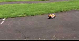 ZH Racing製1/5電動バイク「Z420B」シェイクダウン映像