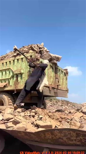 Satisfying Stone Crushing ASMR Stress Relief