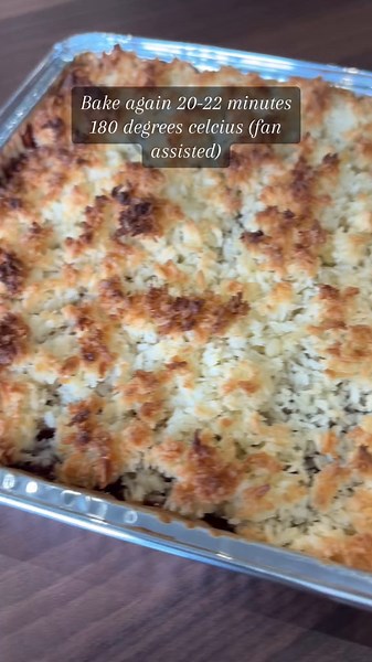 Delicious Raspberry Coconut Slice Tray Bake Recipe