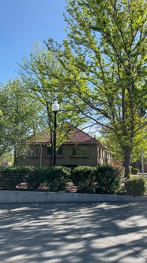 Experience the magic of Spring at the Depot☀️🧋🐚🌼 #downtown #springtime #summer #springvibes #summertime #flowers #springishere #sunshine #sun #eventspace #venue #weddingvenue #downtownvenue #historicalbuilding | Billings Depot