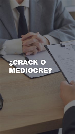 Michael Page España on Instagram: "Te contratan por la C y la H. Te promocionan por la A. Esta fórmula de Victor Küppers resume una verdad universal: 📚 C (Conocimientos) + H (Habilidades): Suman. Son la base técnica. 🧠 A (Actitud): Multiplica. Es lo que marca la diferencia entre un profesional promedio y un “crack”. Y esa Actitud es precisamente el motor de la ambición en España. Según nuestro último barómetro Candidate Pulse 2025: 📈 El 68% de los profesionales se siente listo para asumir nue