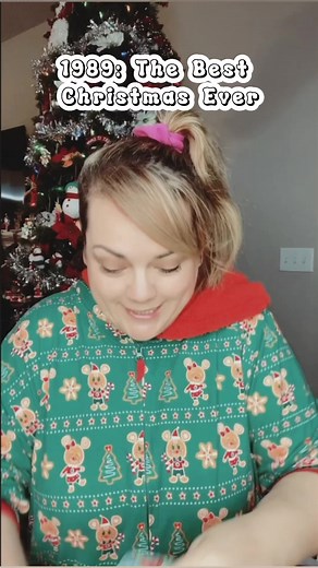 1989: Beat Christmas Ever #retrotales #nkotb #1989 #80saesthetic #funkychristmas #nostalgia #bestchristmasgiftever | Carmen Q. Gollihar