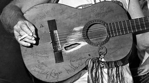 The story behind Willie Nelson's legendary guitar "Trigger" | Consequence