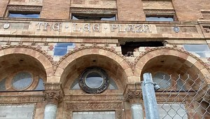 A video peek inside the Lee Plaza today ahead of the start of renovations. | HistoricDetroit.org