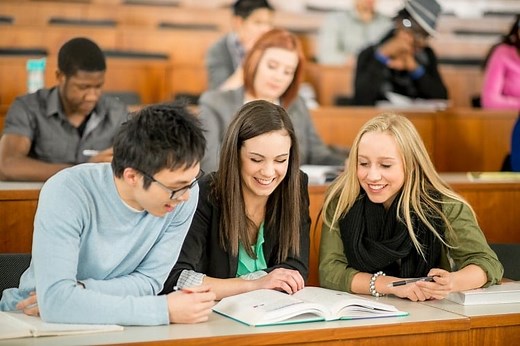 Como estudar em Portugal em 2026: nosso guia completo