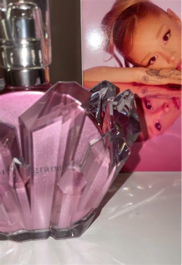 Ariana Grande's Best Perfumes - A Fragrance Journey