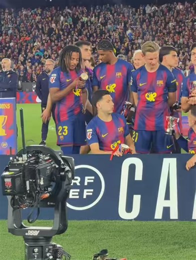 Rashford 🗣️: “Kounde, can Bruno get one trophy?”Kounde 🗣️: “Let me ask Frenkie… he’s been here longer. Yo Frenkie, can Rashy get one for Bruno?”Frenkie 🗣️: “Yeah, but only the small version 😭”Rashford 🗣️: “No problem, Bruno will still frame it”