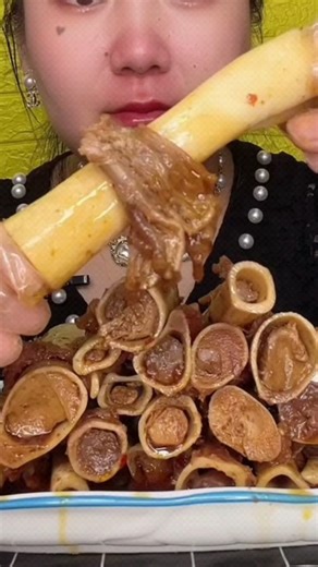 Amazing junglee foodie | 🔥🔥 eating bone 🦴🦴 #amazing #bestoftheday #food #foodgasm #foodie #foodlover #foodstagram #foodporn #picoftheday #instadaily... | Instagram
